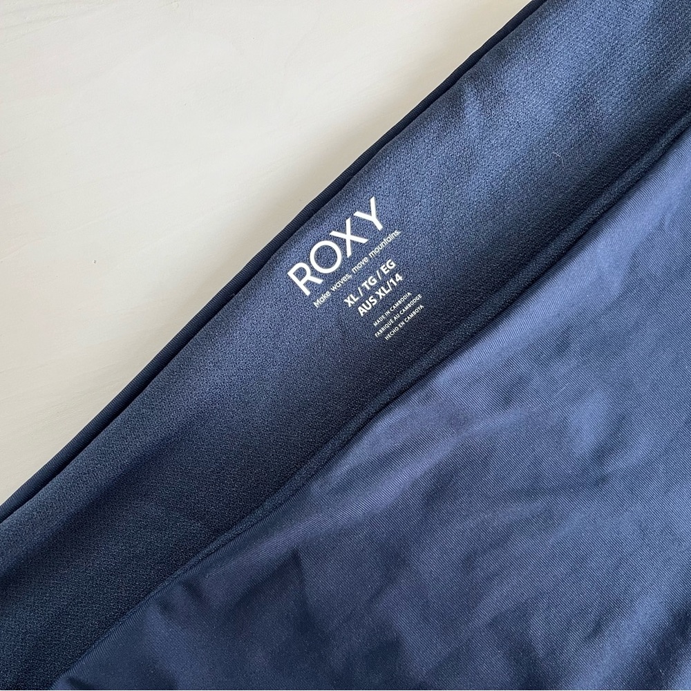 Roxy Standard Solid Swim Bottoms Bikini Bottom Na… - image 7